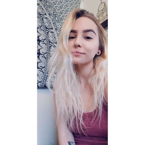 Meet your Posher, Selina